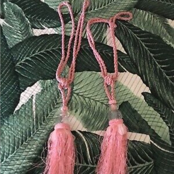 2 New Pink curtains tie back tassels - Picture 2 of 9